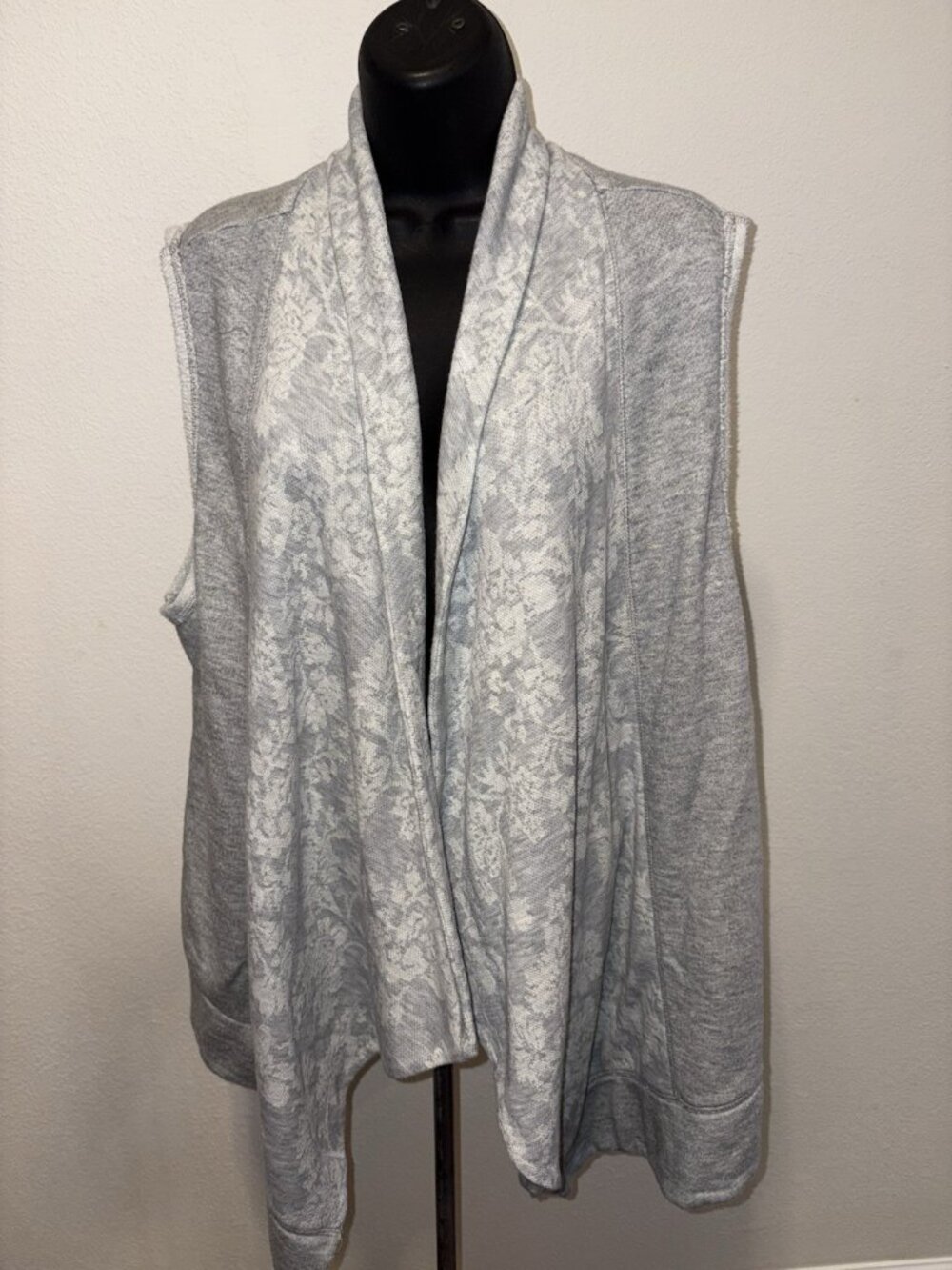 Cato Womens 22/24 3X Open Front Vest Sweatshirt Style Gray